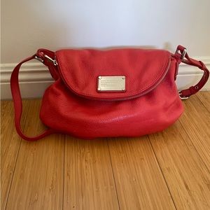 Marc jacobs cross body in nearly brand new condition.